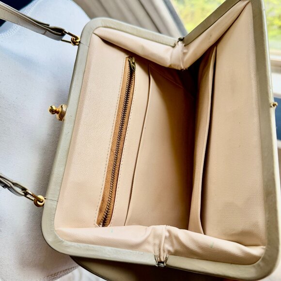 Vintage 50s Needlepoint Floral Tapestry Handbag - Picture 7 of 13